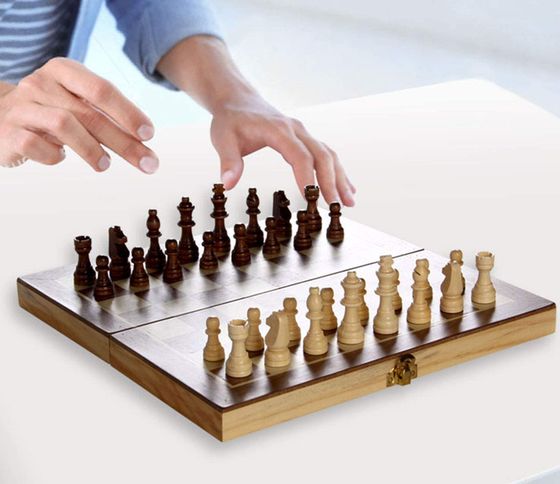 Folding Wooden Magnetic Chess Set