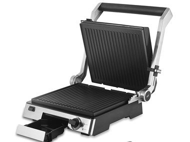 Family Grilling Machine With Front Drip Tray