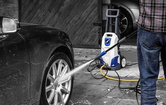 Car Pressure Washer In White And Blue With Handle