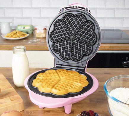 Large Rounded Waffle Maker In White