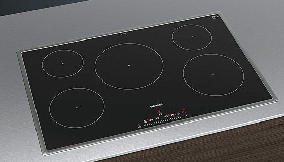 Black Steel Induction Hob In Glass