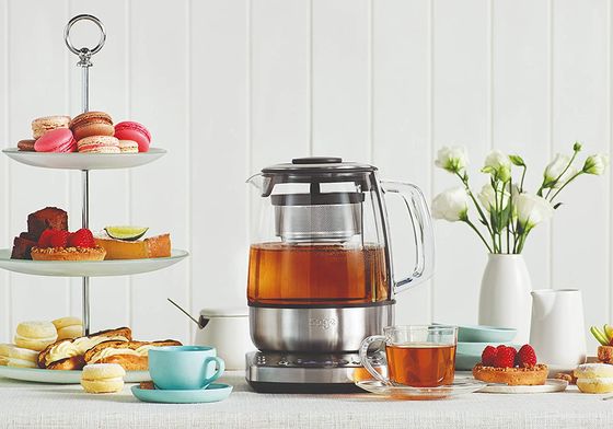 Smart Glass Tea Maker Kettle With Controls On Base Area