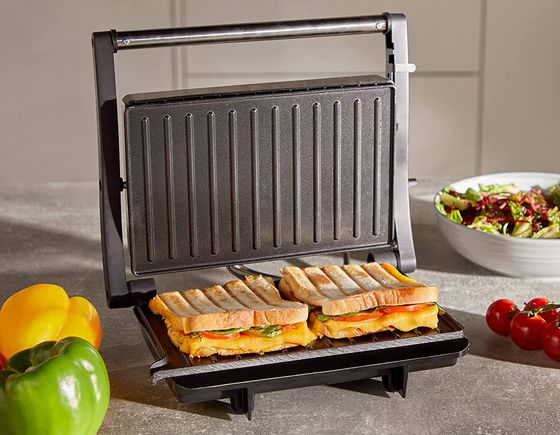 Toastie Press In Black With Drip Tray