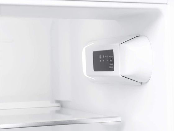 Integrated Fridge Freezer With Light Inside