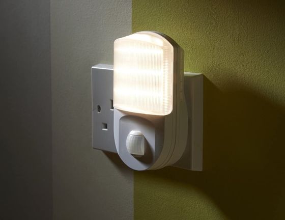 White PIR Sensor Plug-In Hall Light