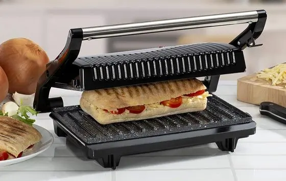 Large Daewoo Mini Panini Press