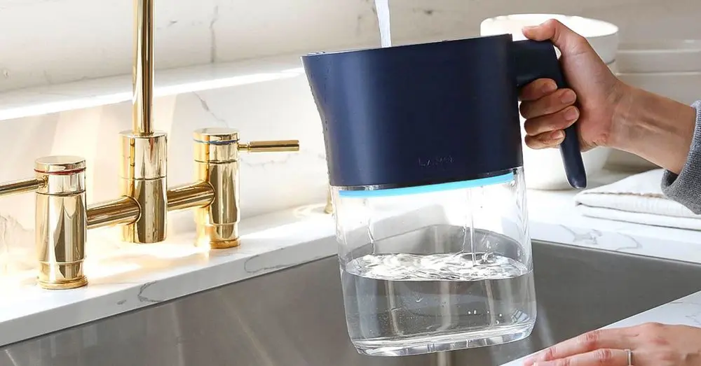 Filtered Jug Water Larger Design