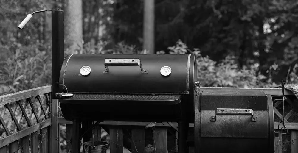BBQ Grill Set Black & White