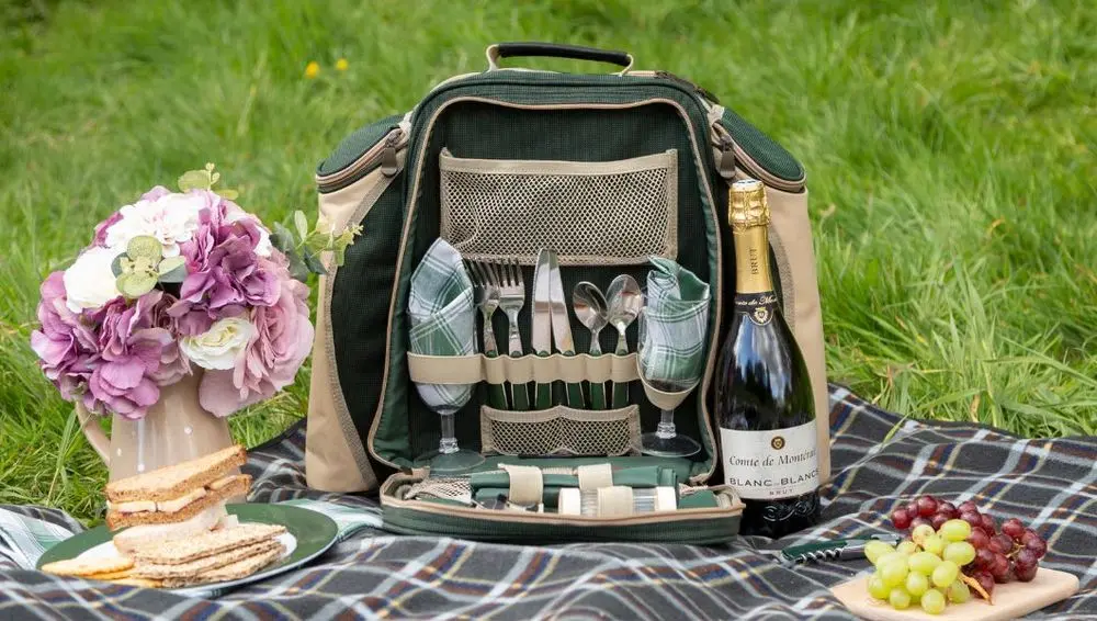 Greenfield x4 Forest Green Picnic Backpack & Glasses