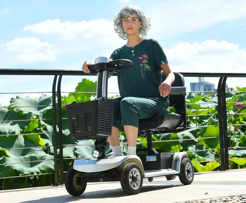 Collapsable Motorised Scooter With Basket