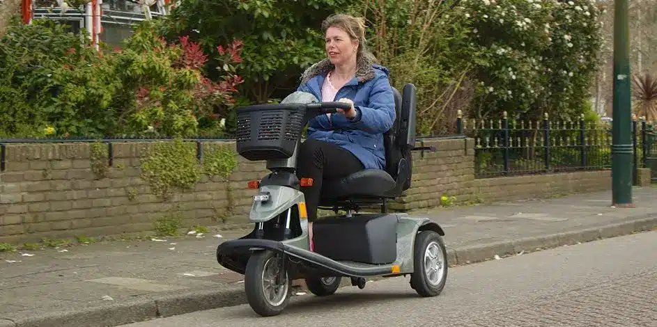 3 Wheel Power Scooter On Road