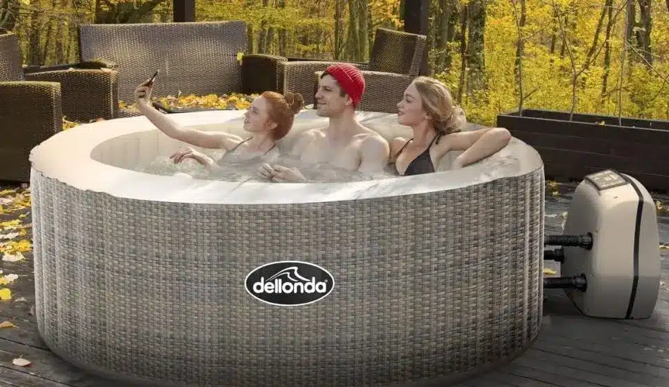Dellonda 4-6 Person Inflatable Hot Tub