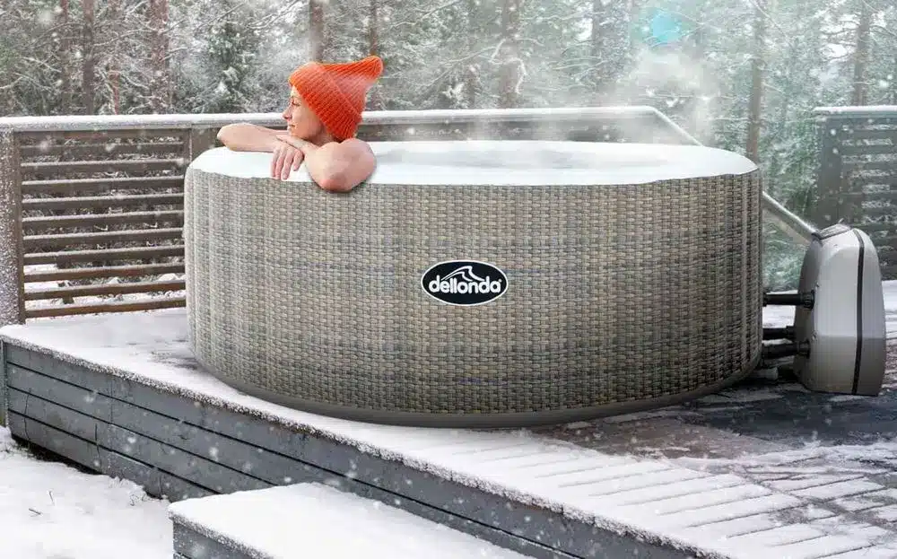 e Dellonda Inflatable Hot Tub Spa Winter