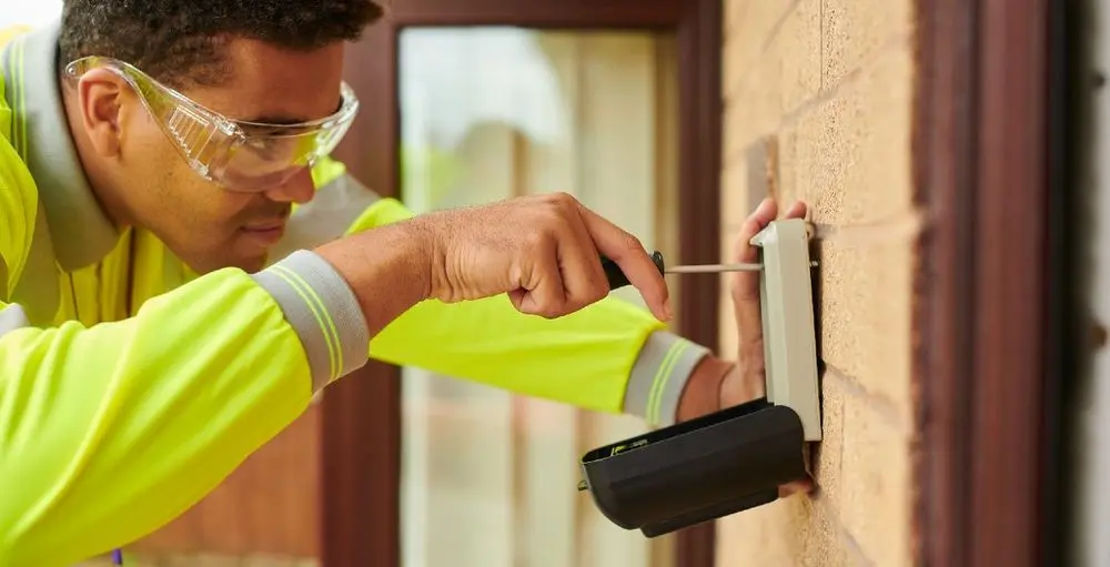 Lock Box For Keys Outside Fixed To Wall