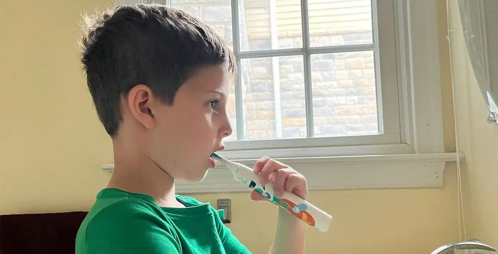 Toothbrush That Automatically Dispenses Toothpaste