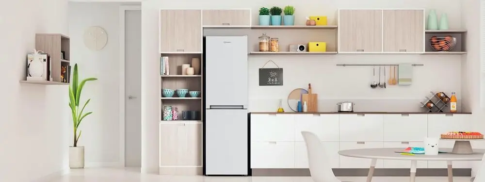 Silver Fridge Freezer 50 50 Frost Free In Cooking Area