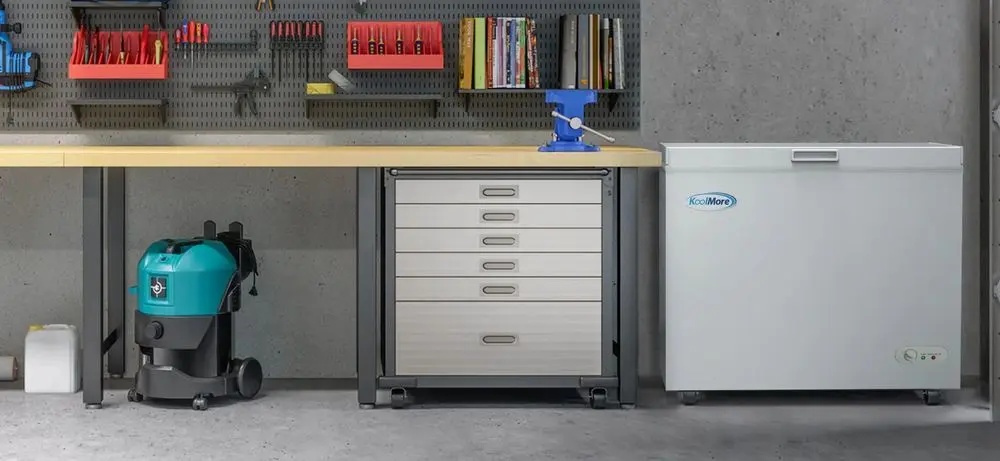 Auto Defrost Chest Freezer In White