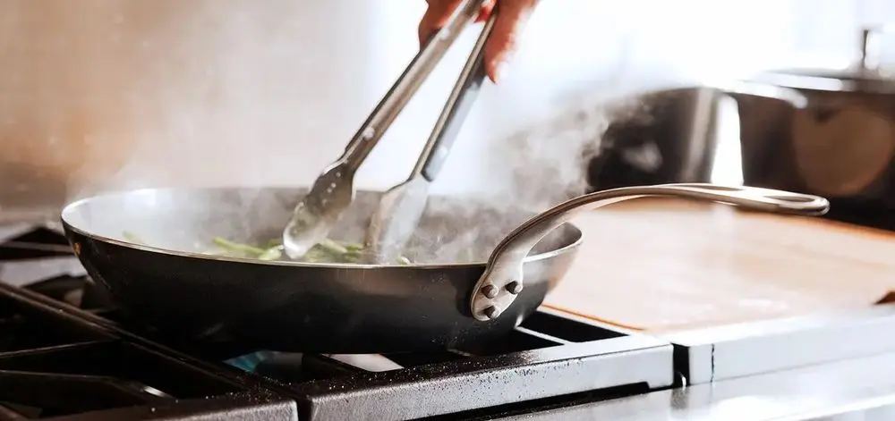 Enamelled Cast Iron Skillet With Long Handle