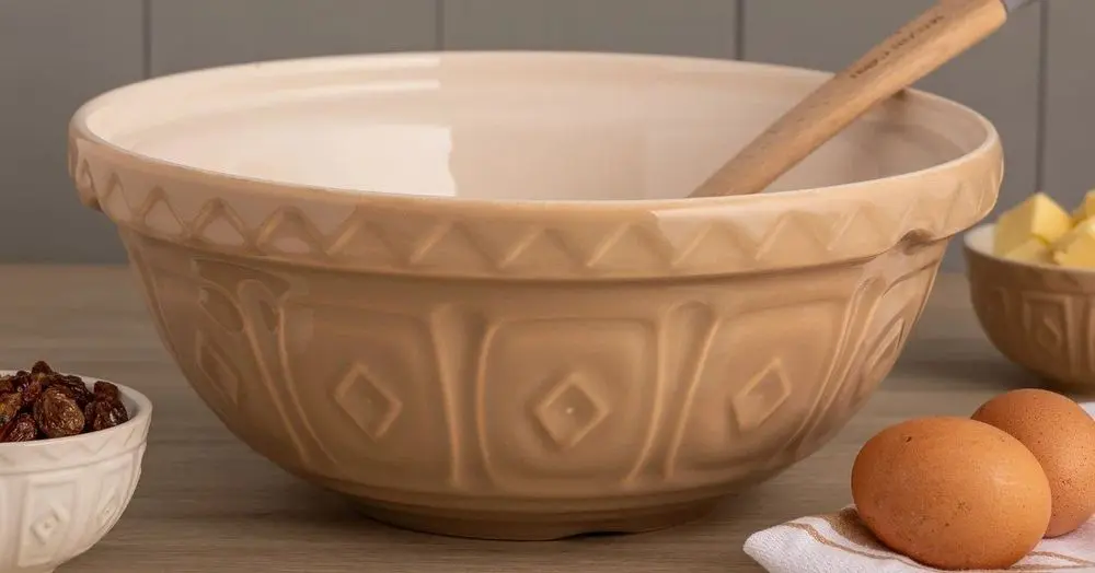 Textured Ceramic Mixing Bowl With Eggs