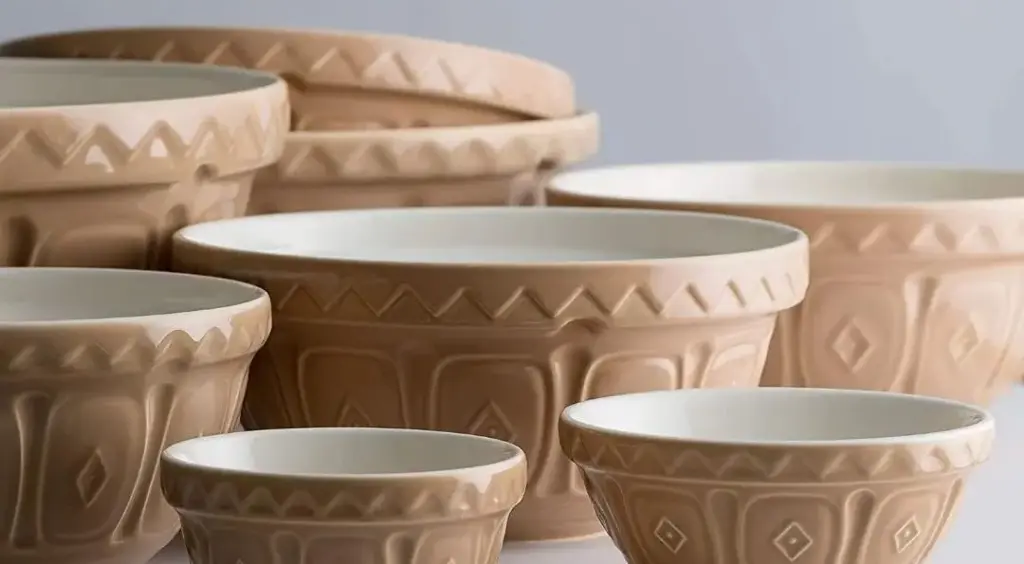 x8 Ceramic Mixing Bowls On Table