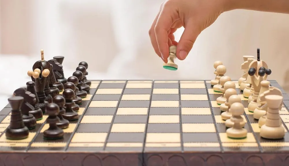 Husaria Inter Chess Game Set Lined Up Pieces