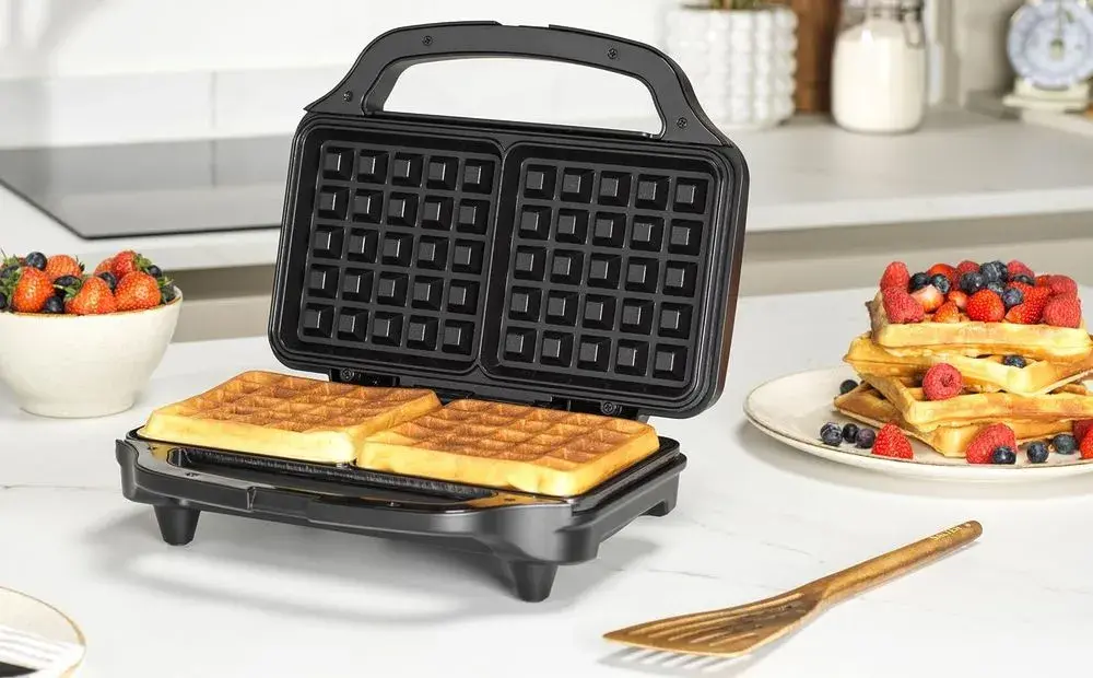 Salter Double Waffle Maker Machine With Spatula