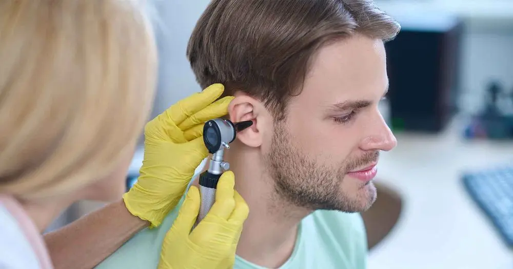 Ear Wax Cleaner Tool With Man