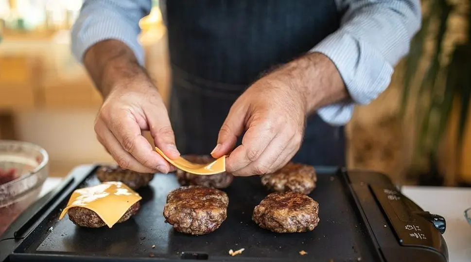 Charcoal Table Top BBQ Burgers