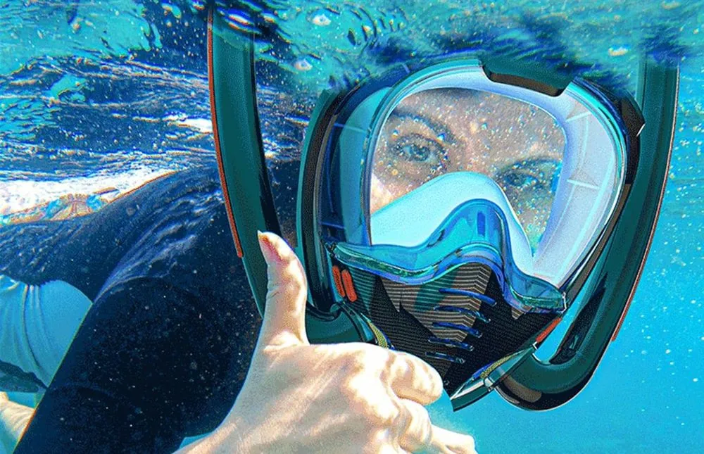 Eroolu Full-Face Panoramic Snorkel Mask Thumbs Up