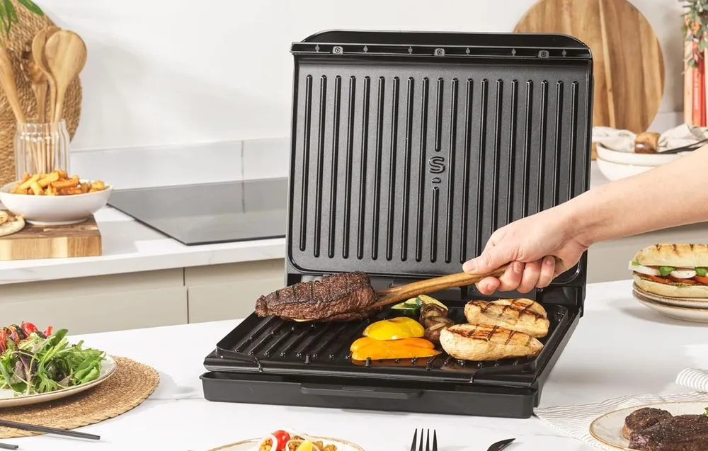 Salter ActiGrill Family Electric Grill With Chicken