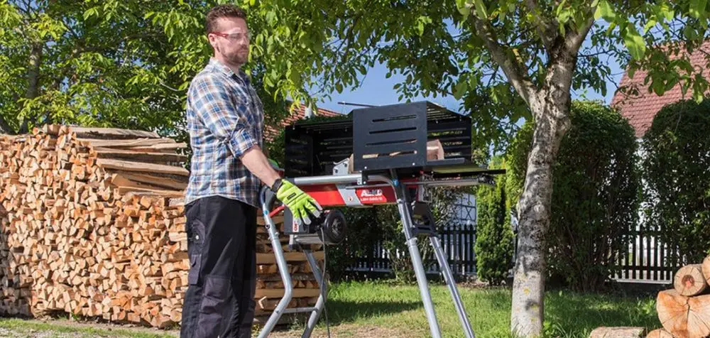 Hydraulic Log Splitter In Red