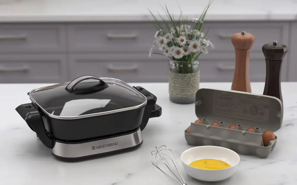 Electric Skillet Frypan With Eggs