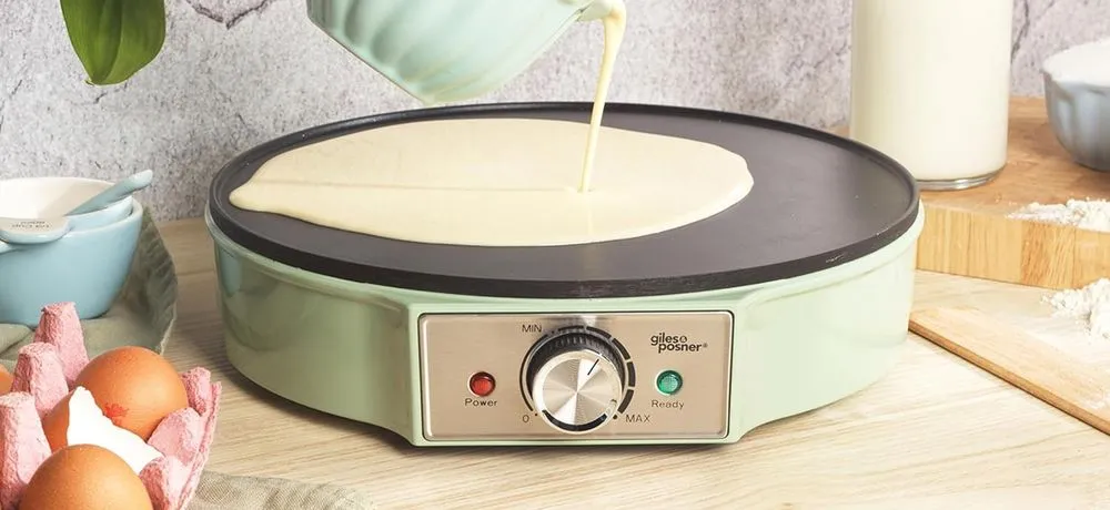 Giles & Posner Crêpe Maker With Eggs