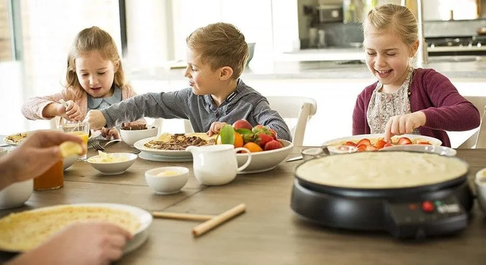 Russell Hobbs Big 12" Non-Stick Crêpe Maker With Jug