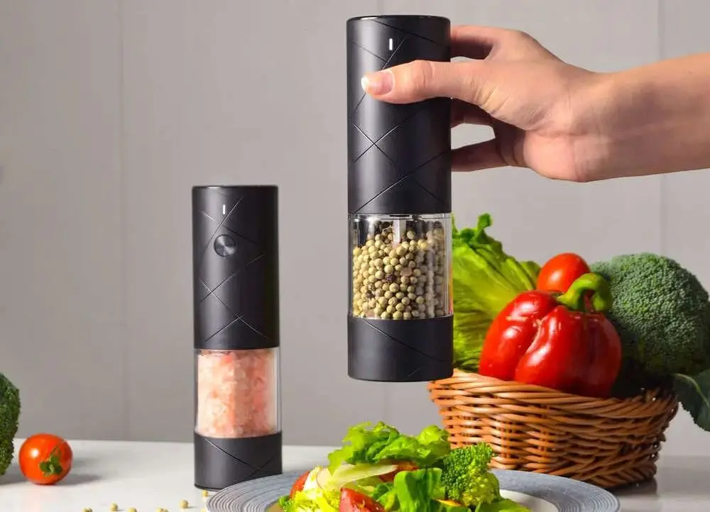 Battery Operated Salt & Pepper Mills In Black