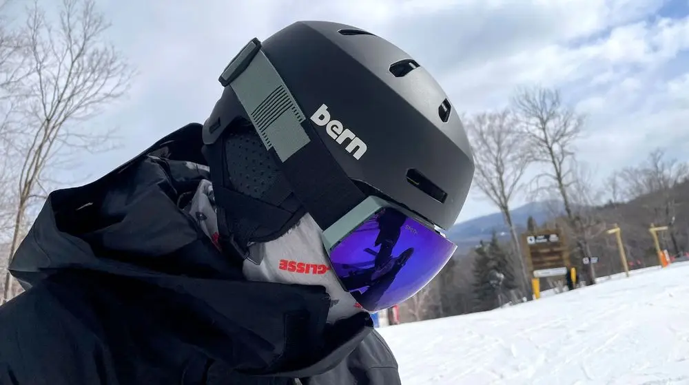 Womens MIPS Ski Helmet Blue Goggles