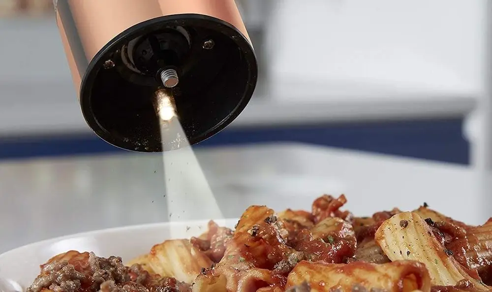 Auto Salt Pepper Grinder On Pasta Dish