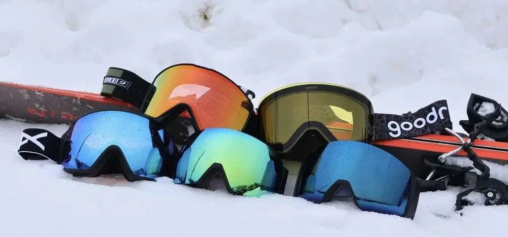 Pairs Of Goggles UV Design