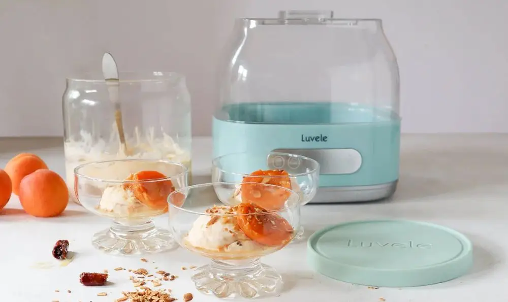 Greek Yogurt Maker Machine With Peaches