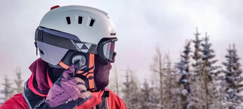 Casque Light Ski Intelligent Helmet With Eye Protection