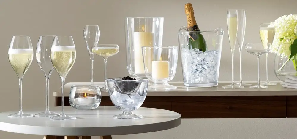 Christmas Champagne Flutes With Ice