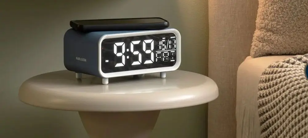 Digital Table Clock On 4 Legs