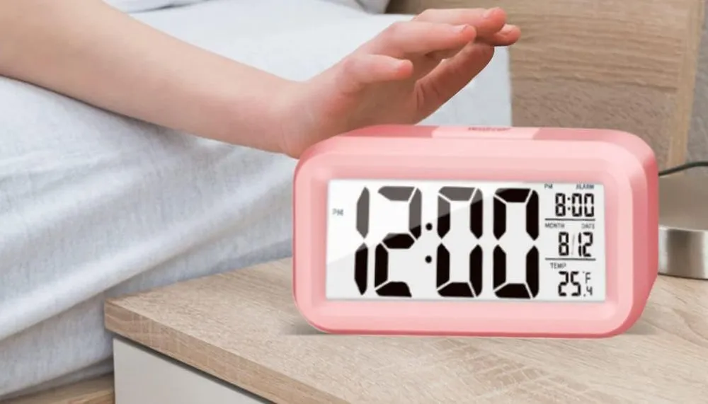 Hiseeyo LED Display Digital Alarm Clock In Pink