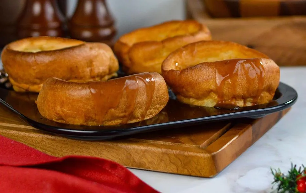 TALA Carbon Yorkshire Pudding Tin In Black