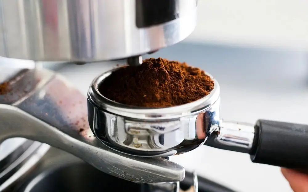 Coffee Maker With Built-In Grinder Ready